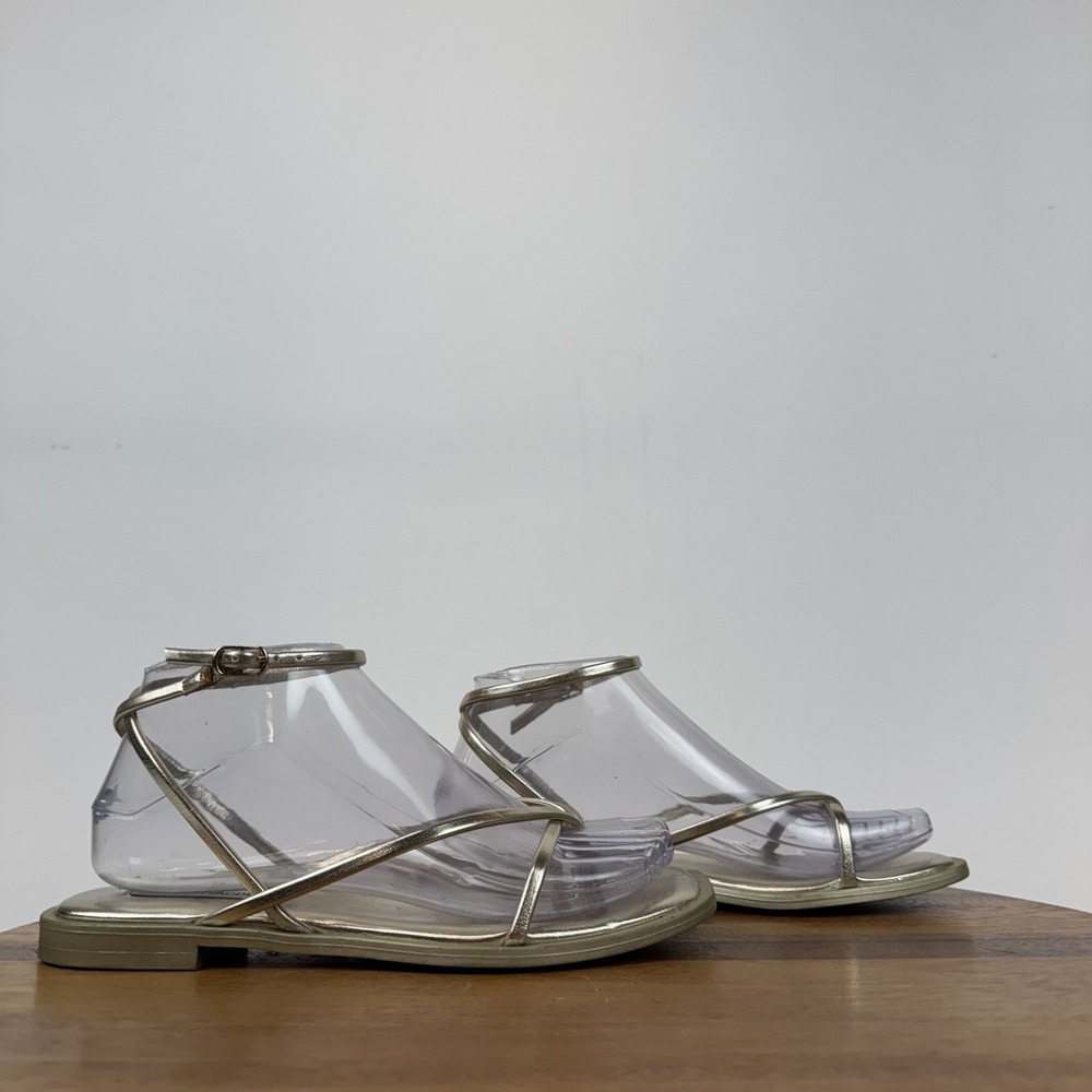 Womens Steve‎ Madden Agree Gold Faux Leather Thong Strappy Sandals Size 6 M GUC